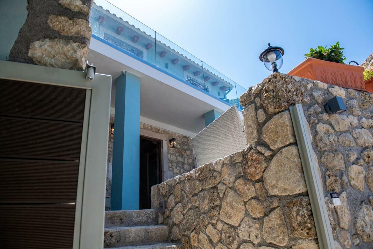 Amelia & Nicholas Stone Houses Doukádes Extérieur photo